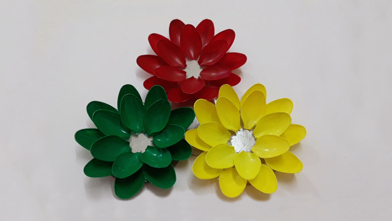 plastic-spoon-colorful-craft-stylenrich.jpg