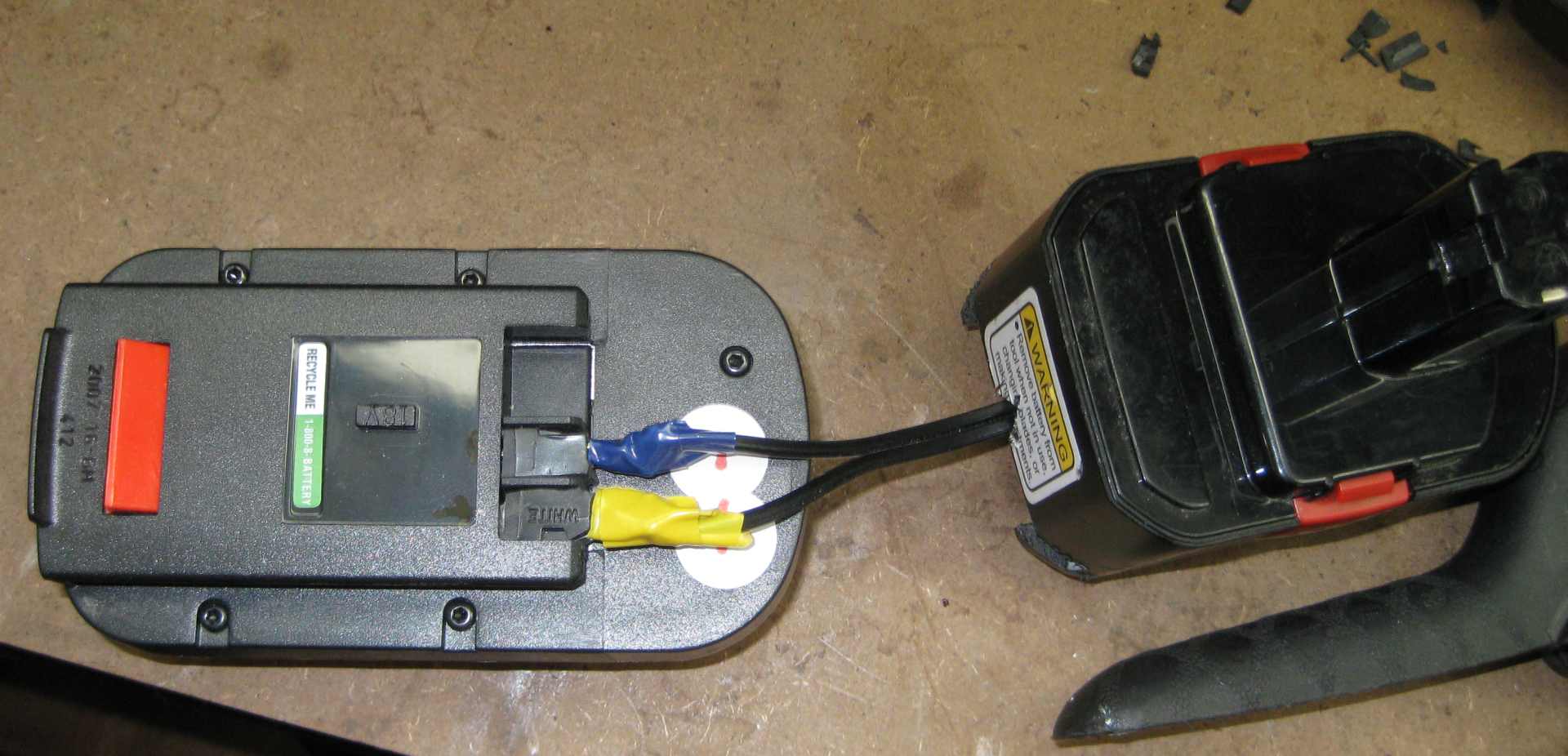 plug in the wires to battery.jpg