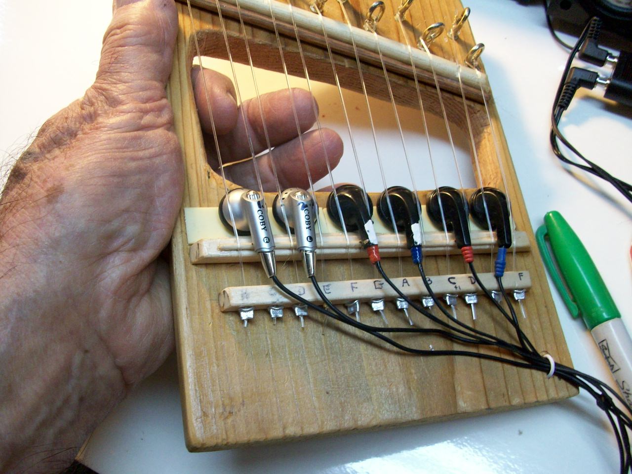 pokit-lyre 11-1-11 002.JPG