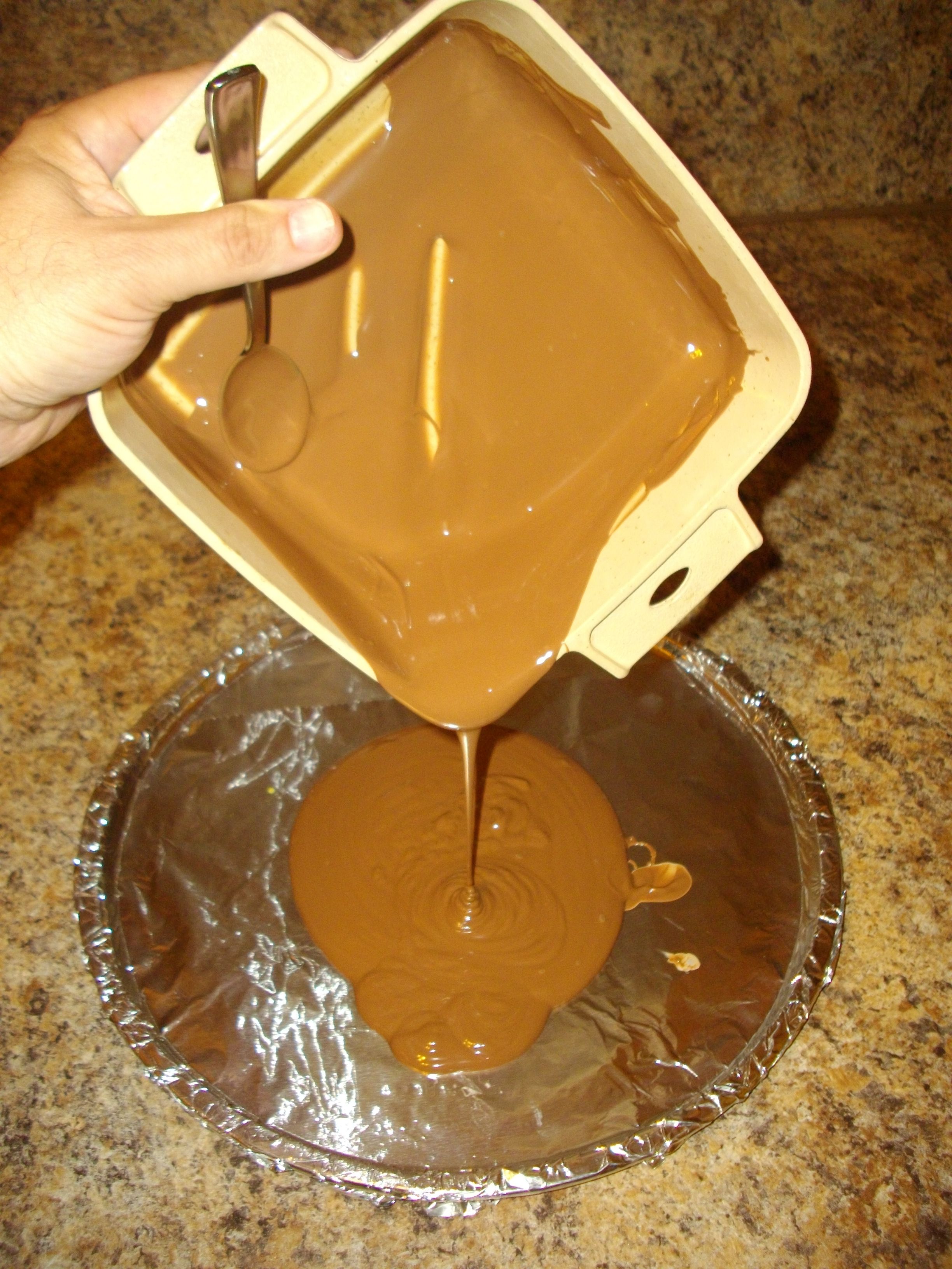 pouring_melted_chocolate.JPG