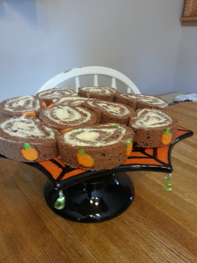 pumpkin cake roll 1.jpg