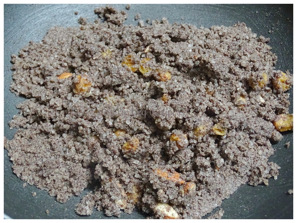 ragi-halwa-roast-ghee-sugar-dryfruits-mixwell.jpg