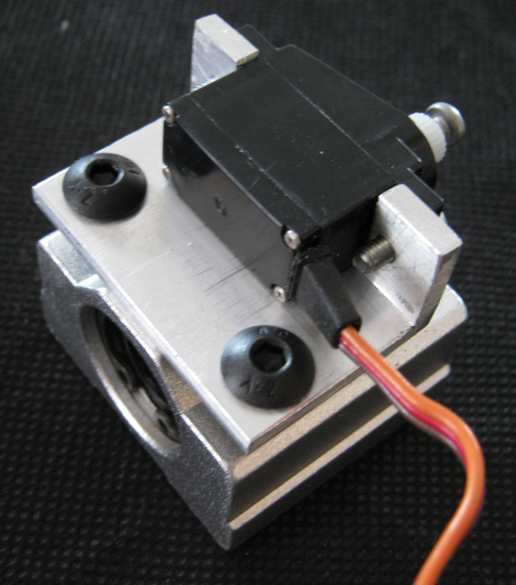 rc servo mount1.JPG