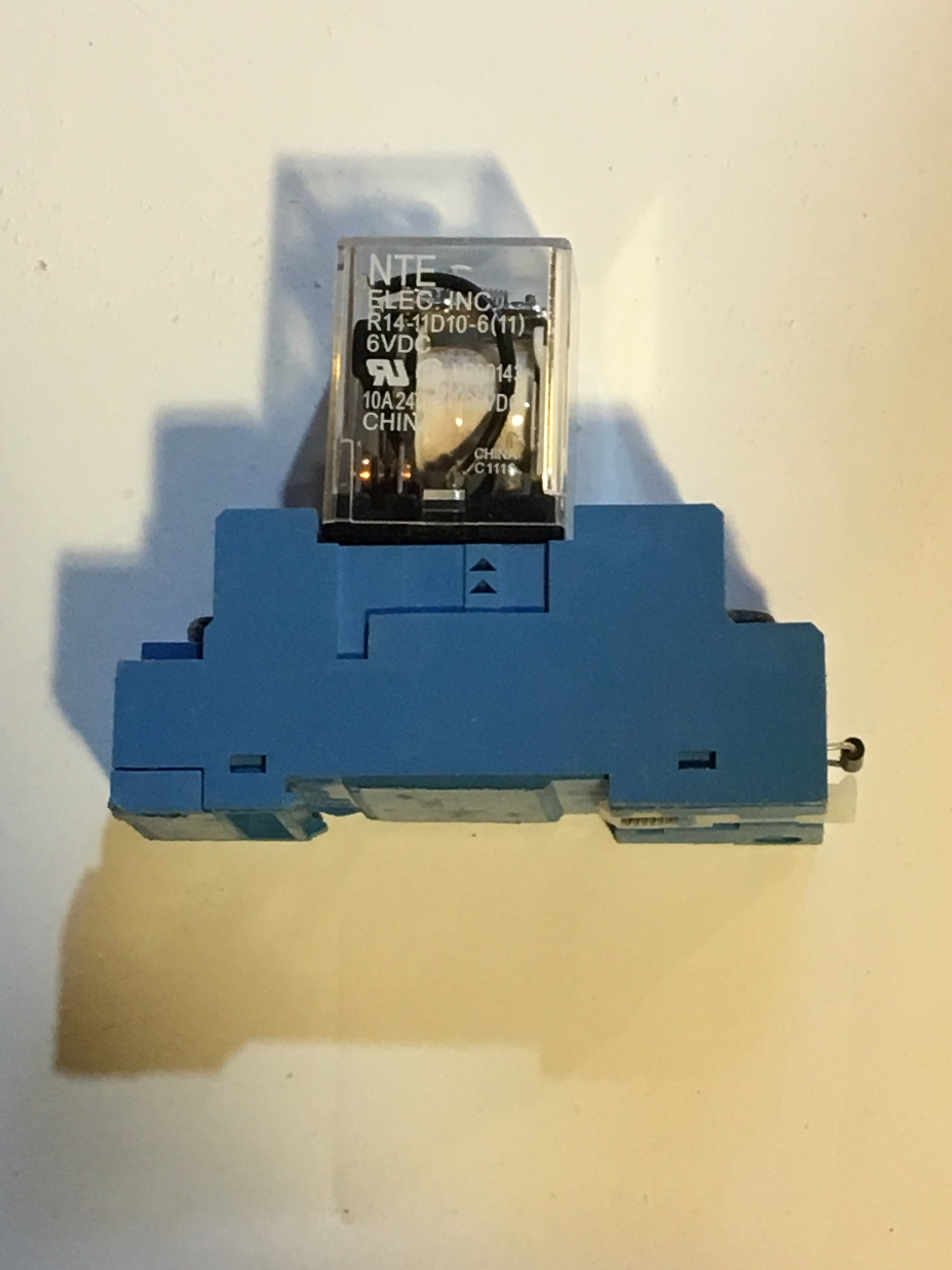 relay with socket out.JPG