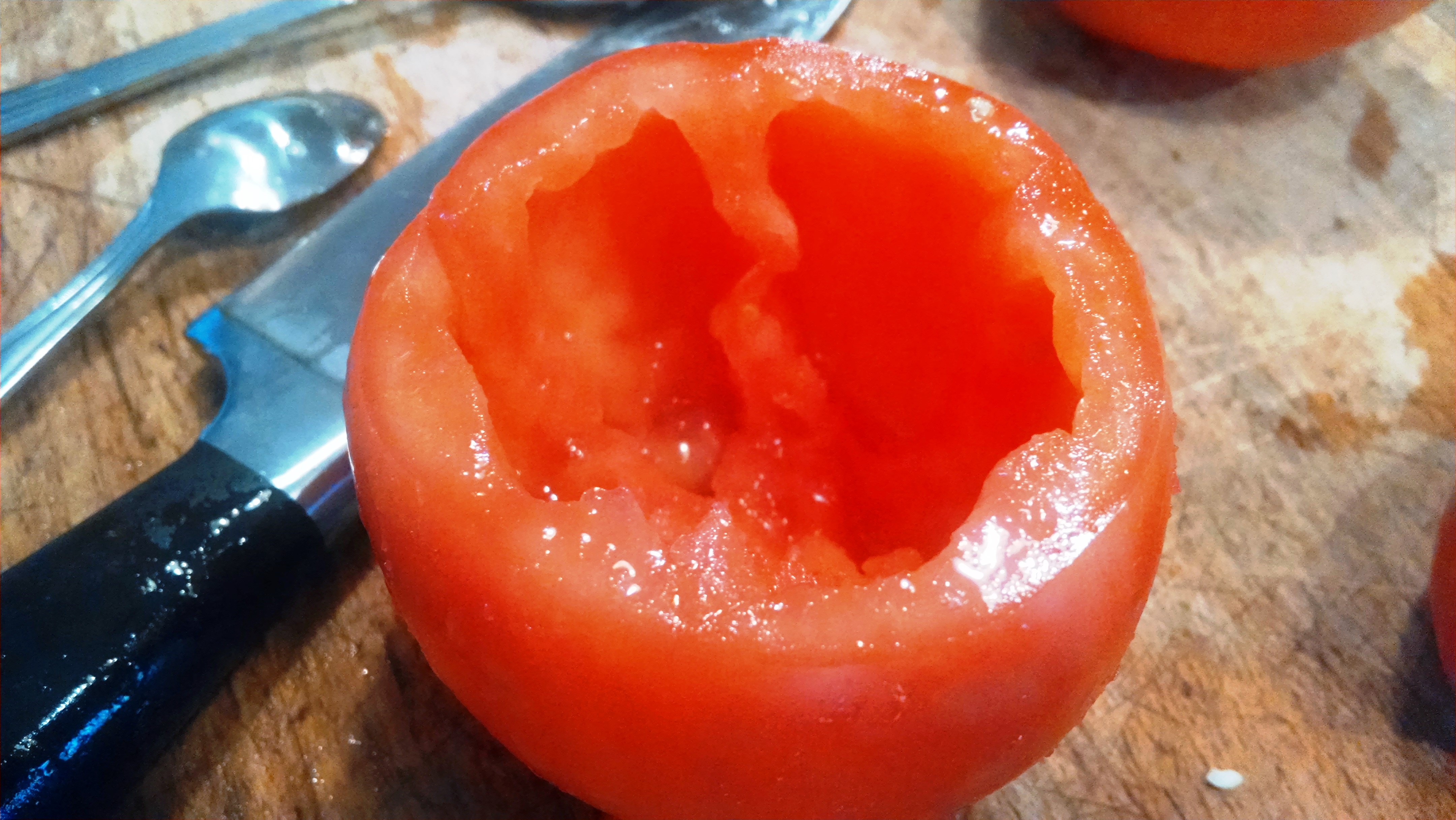 remove seed from tomato.jpg