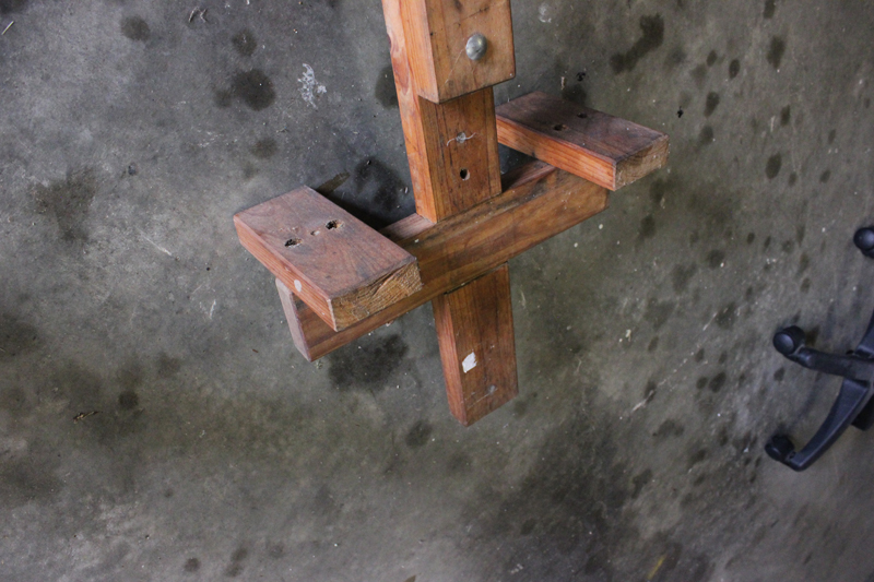 repair-stand07.jpg