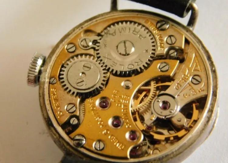 rolex_prima_movement_1920s.jpg