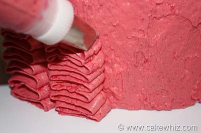 ruffle cake 3.jpg