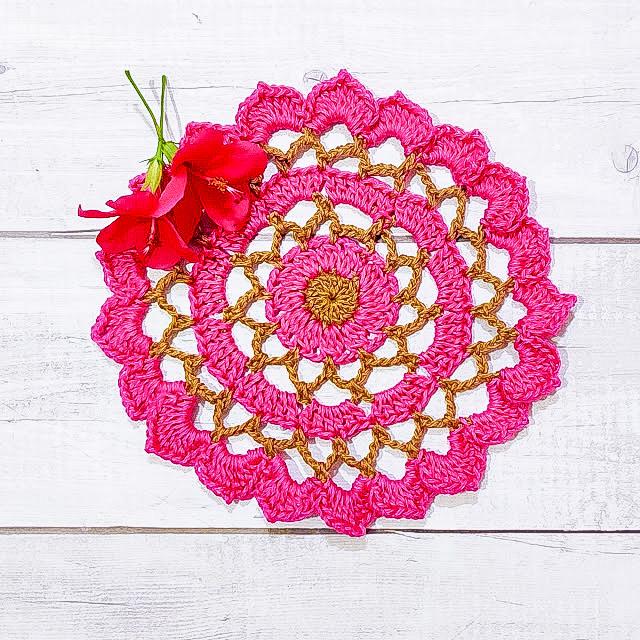 ruffled mini crochet doily.jpg