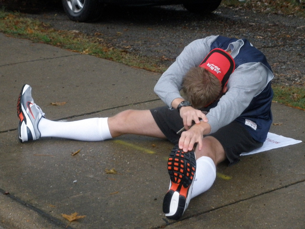 runner-stretching.jpg