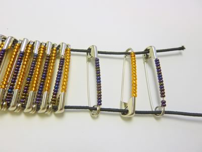 safety-pin-bracelet-step-2.jpg