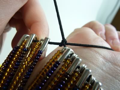 safety-pin-bracelet-step-3b.jpg