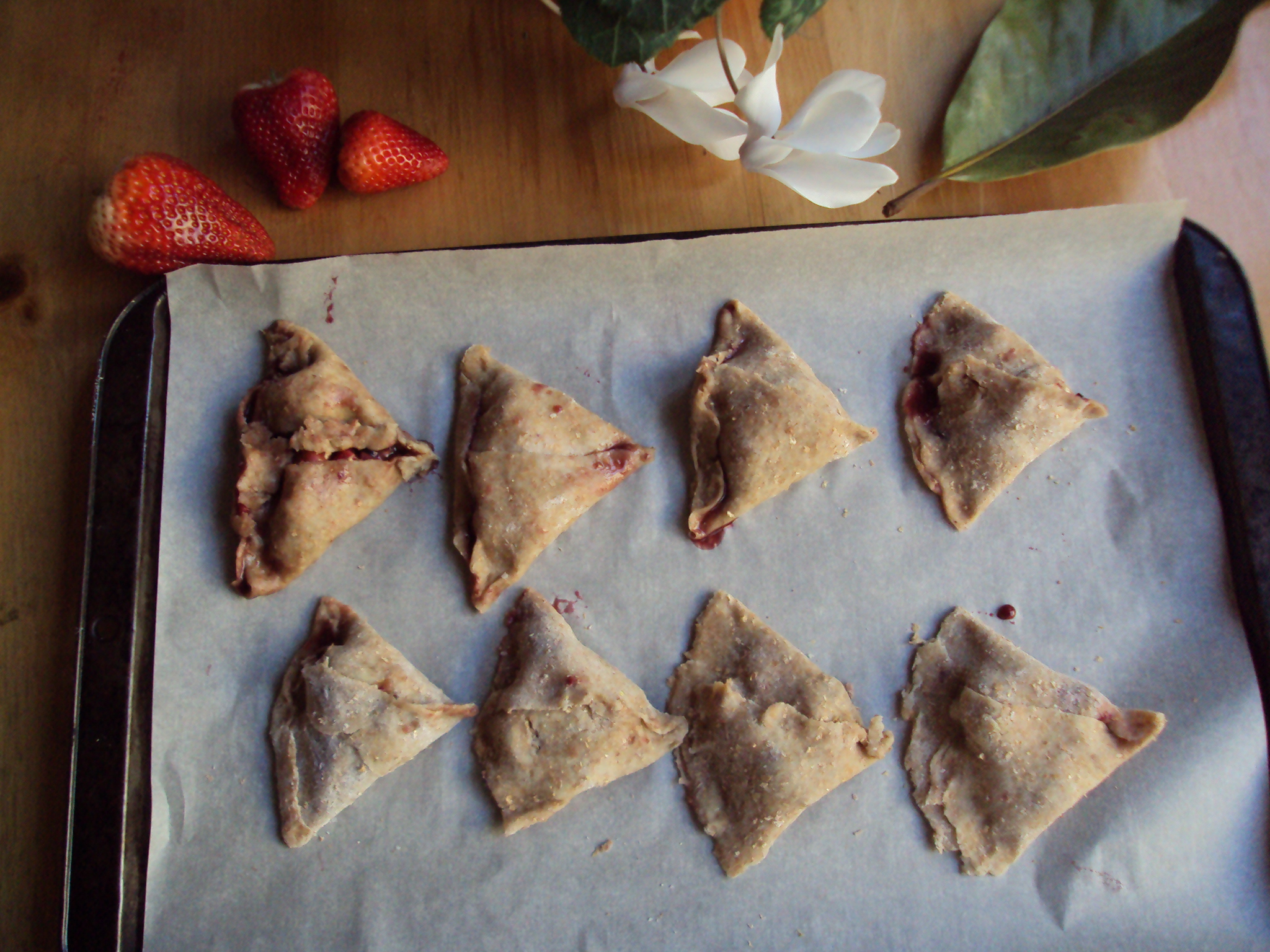 samosas on the tray.JPG