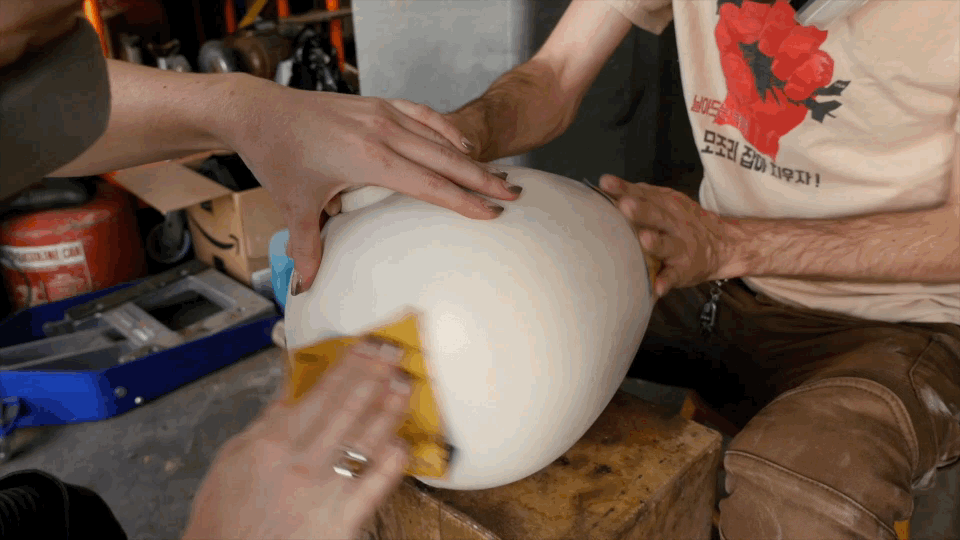 sanding paint.gif