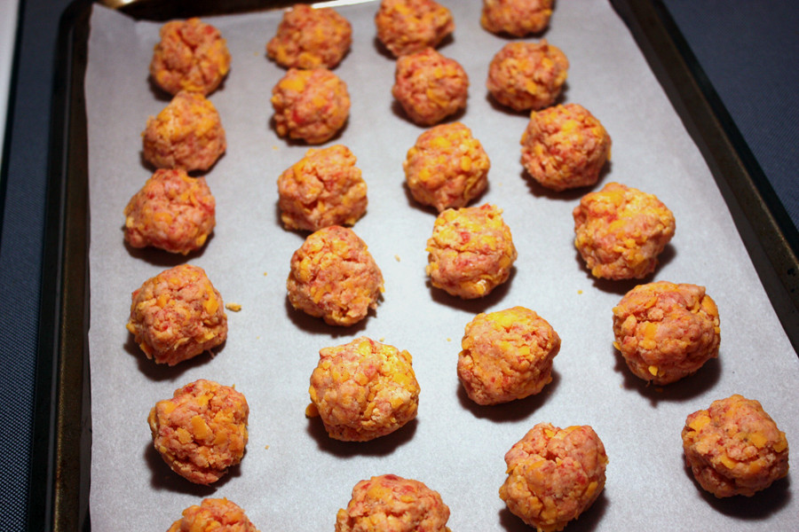 sausageBalls_04.jpg