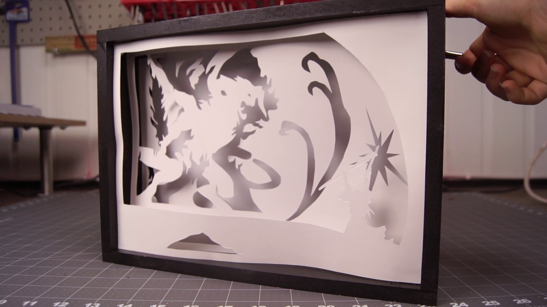 shadow-box-gandalf-balrog-lotr-lamp-light-paper-craft-2017-04-24-09h54m39s96.png