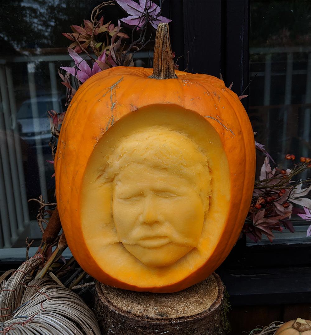 shareahack_han-solo_carbonite-pumpkin_001.jpg