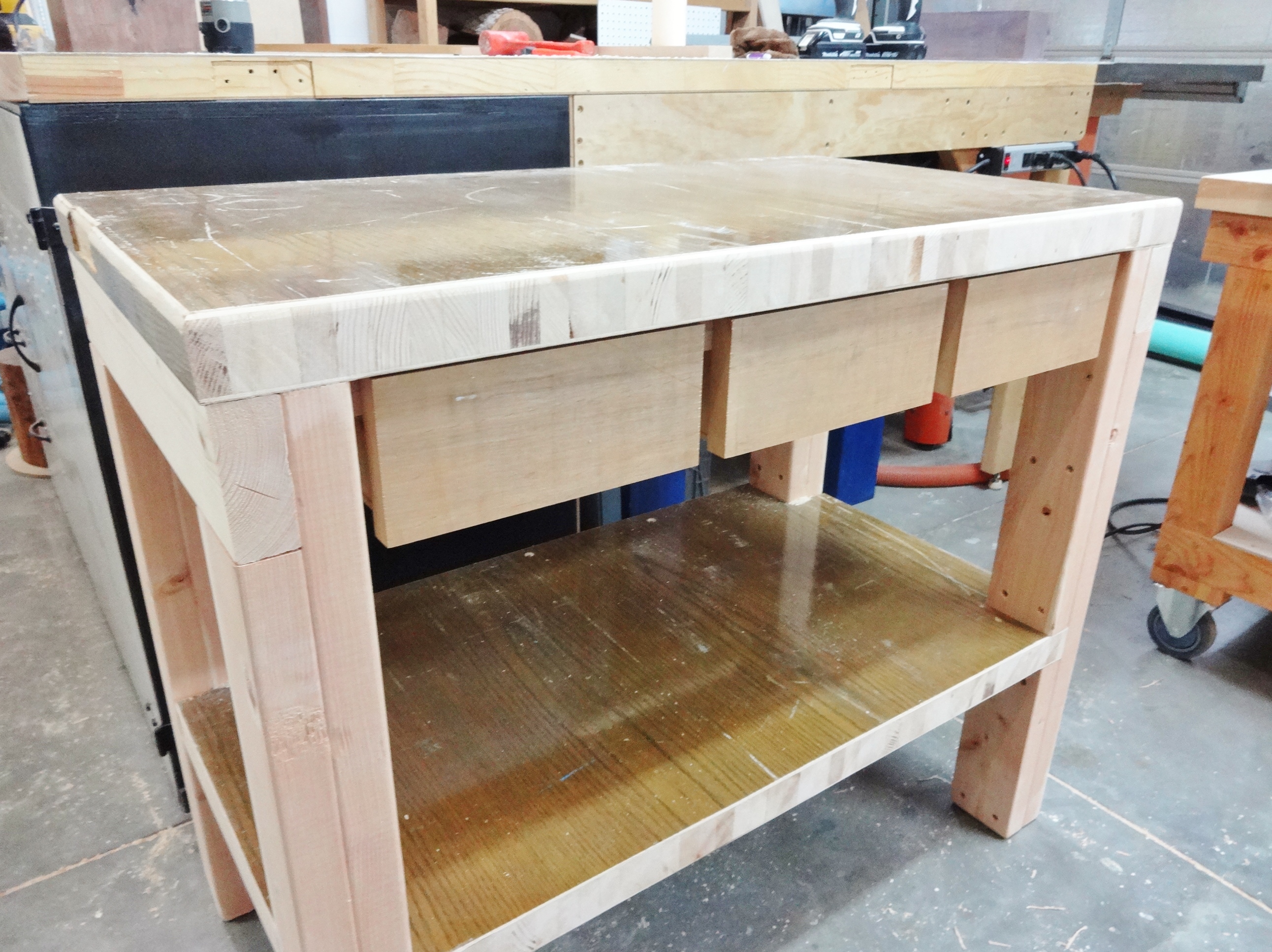 simple workbench (21).JPG