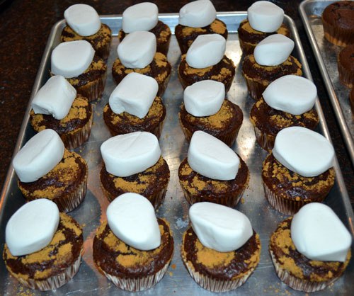 smores-cupcakes-marshmallo.jpg