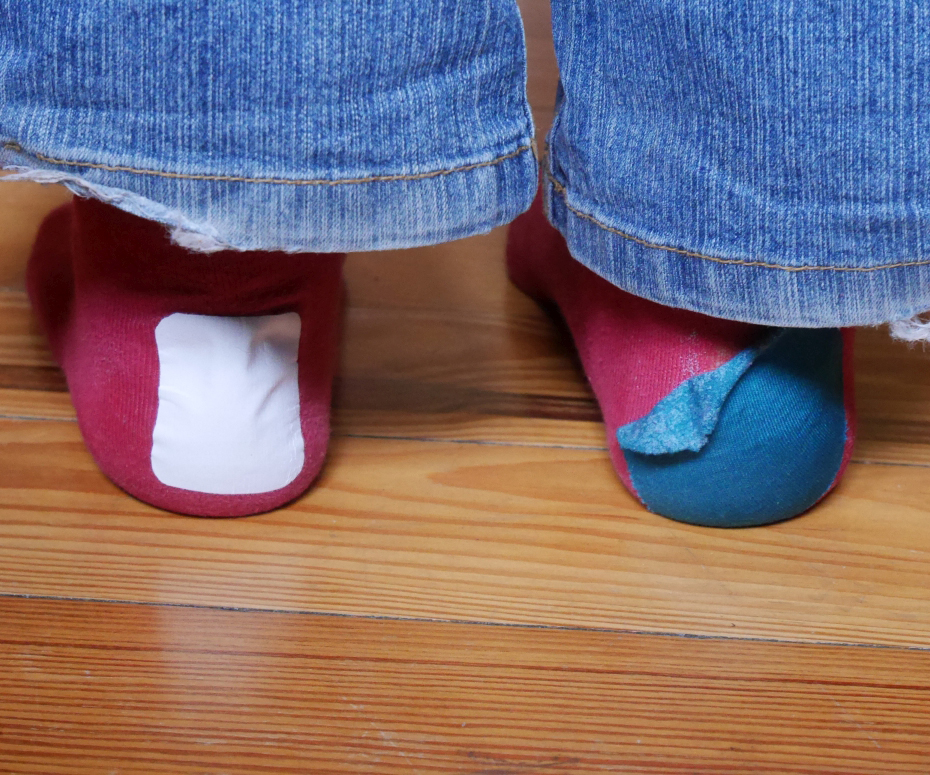 sock repair fix heel fail 2 sun.jpg