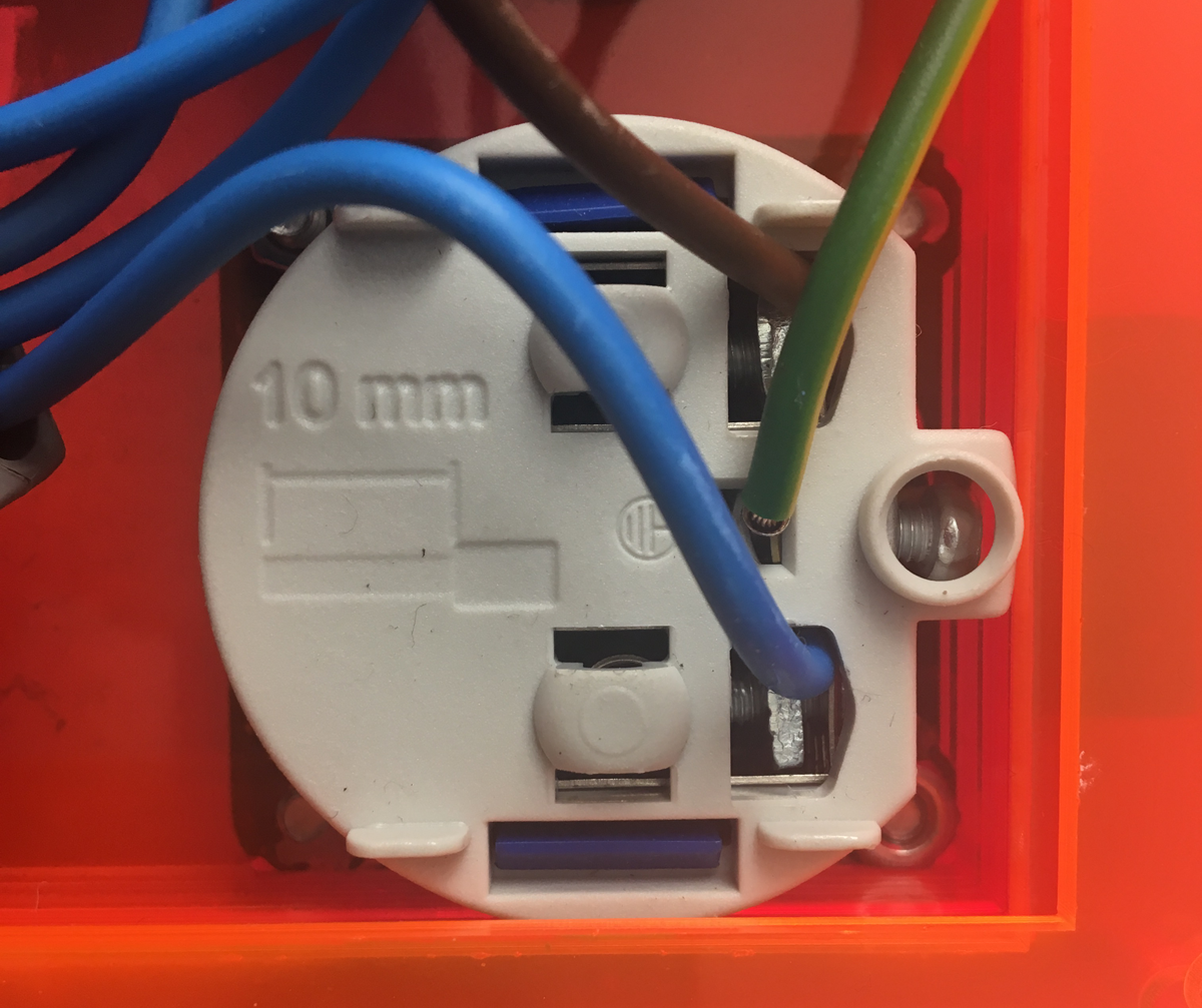 socket-wiring.png