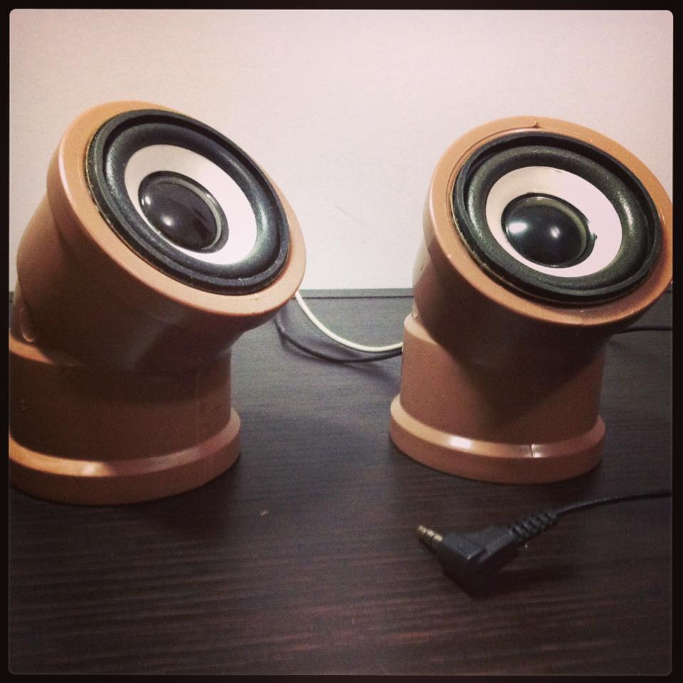 speaker pipi.jpg