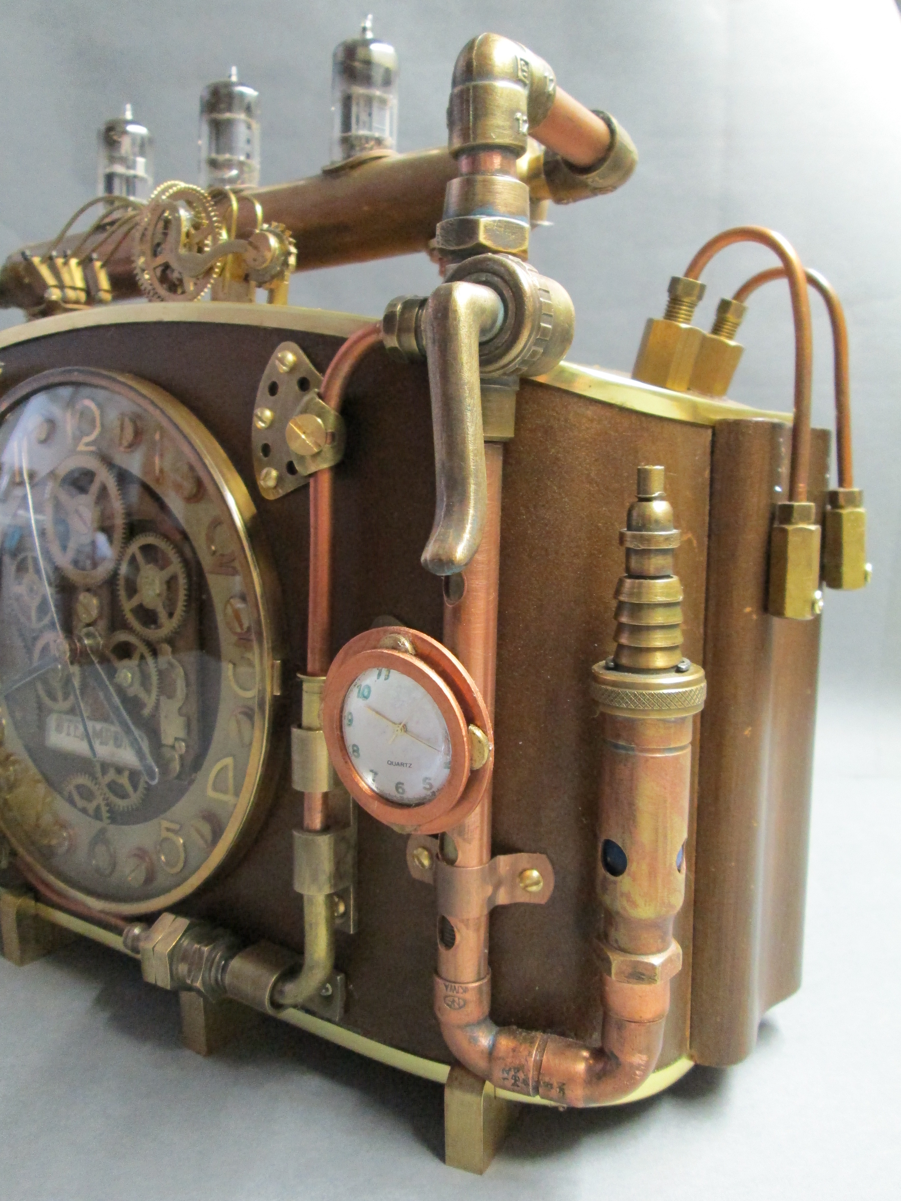 steampunk clock 5.JPG