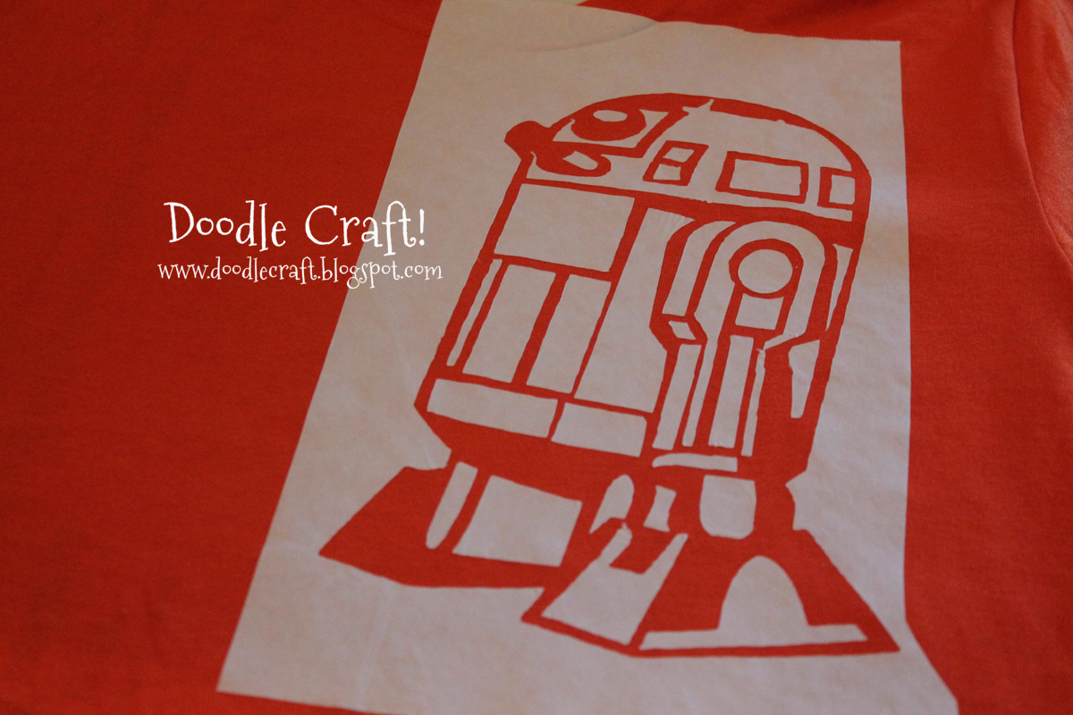 stenciled freezer paper iron on r2d2 star wars shirt for boys crafts.jpg