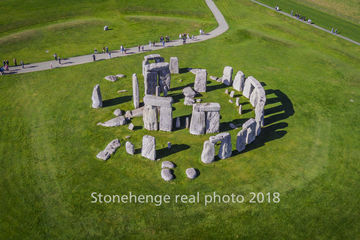 stonehenge-real-photo.jpg