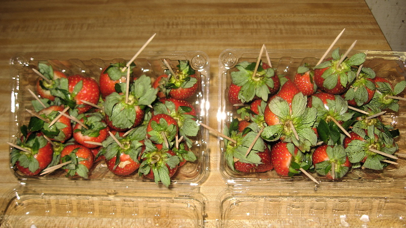 strawberries_pikes.jpg