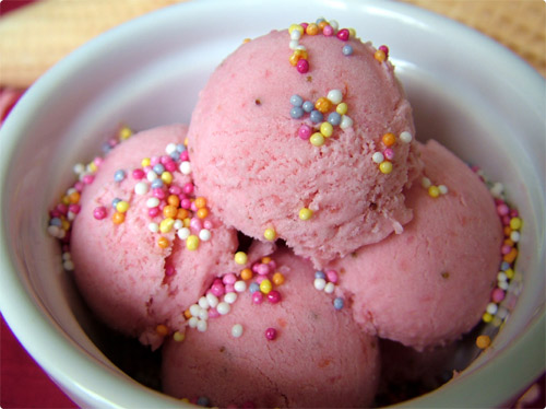 strawberry-ice-cream-3.jpg