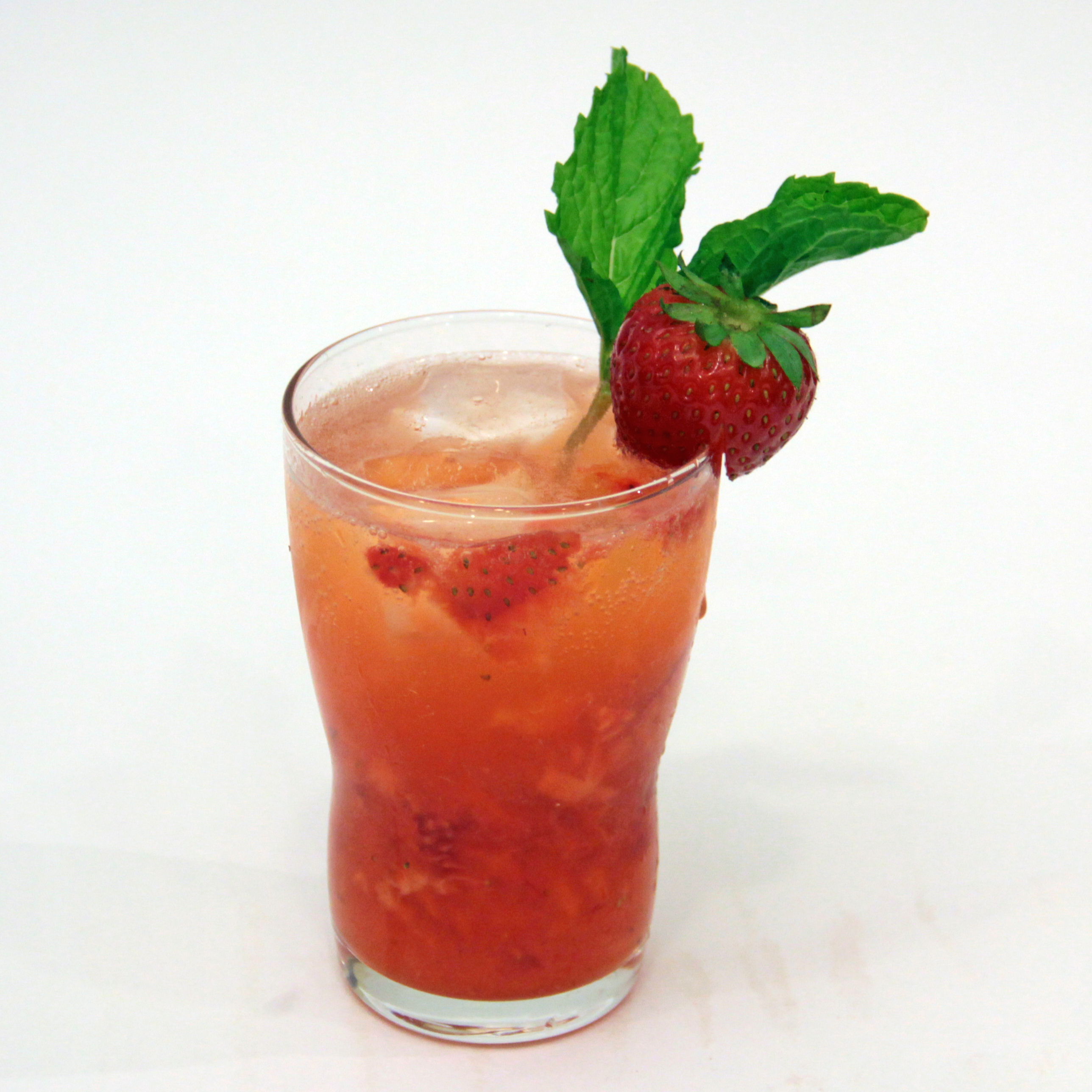 strawberrysakecocktail.jpg