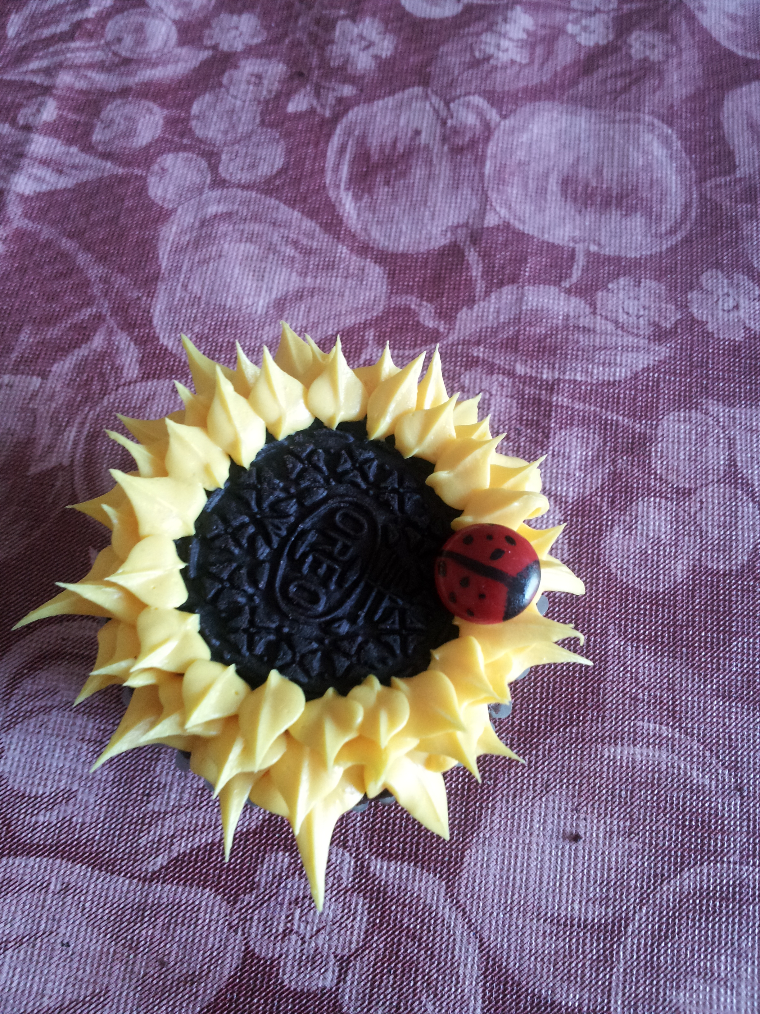 sunflower cupcakes 149.jpg