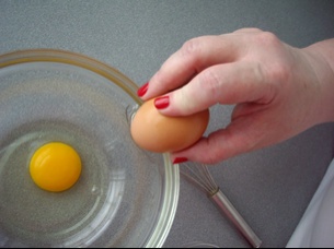 tap-egg-on-mixing-bowl3.jpg