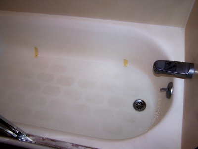 tape on bathtub sides.jpg