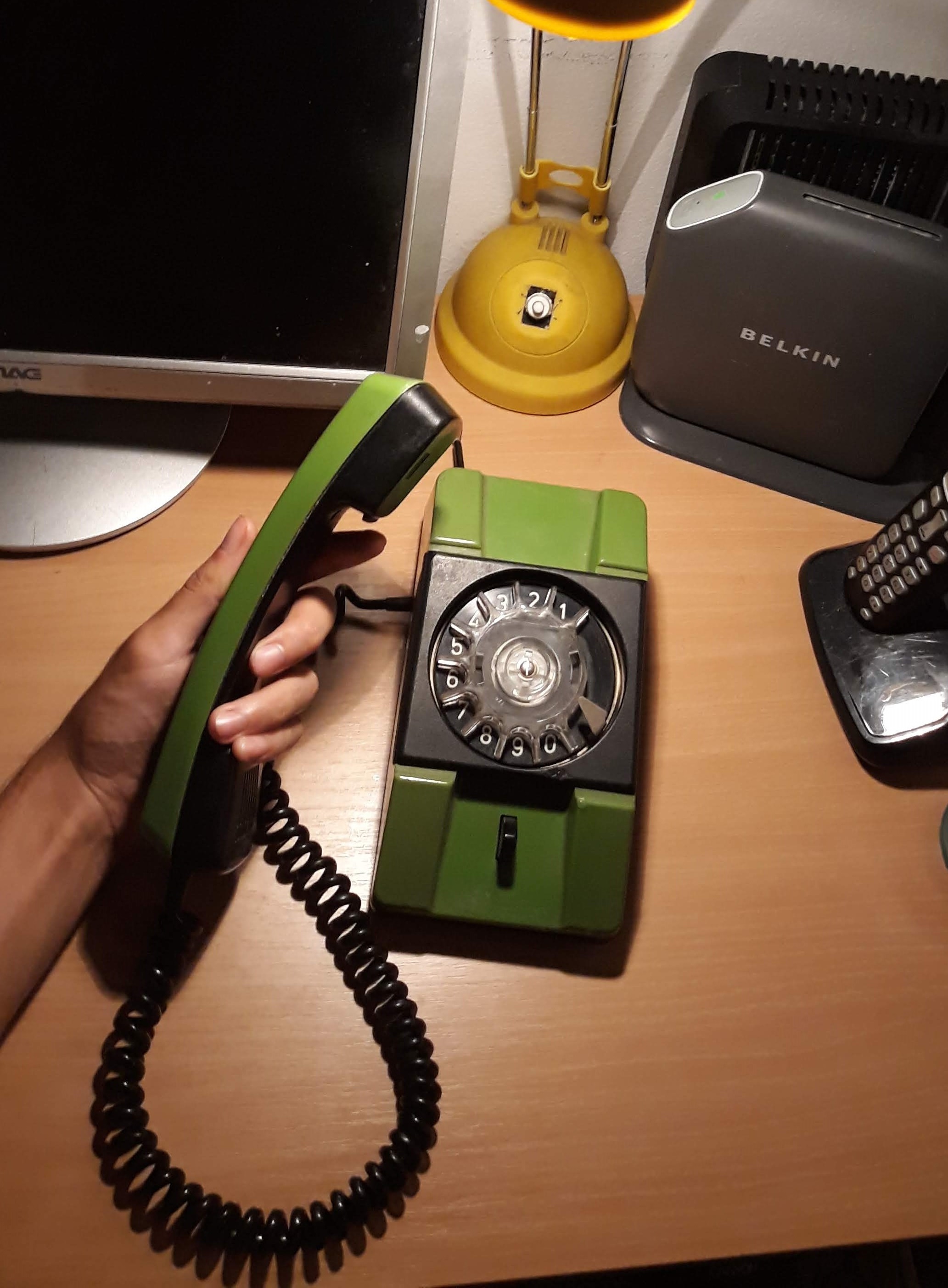 telefon2.jpg