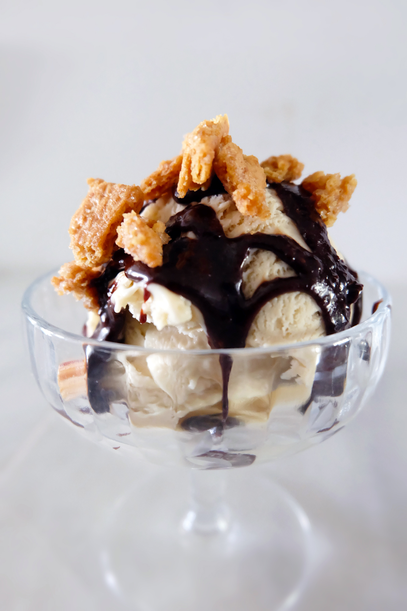 toasted marshmallow ice cream graham cracker streusel sundae.jpg