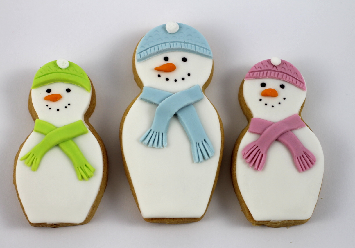 trio of snowmen christmas cookie swap 2011 by bubble and sweet.jpg