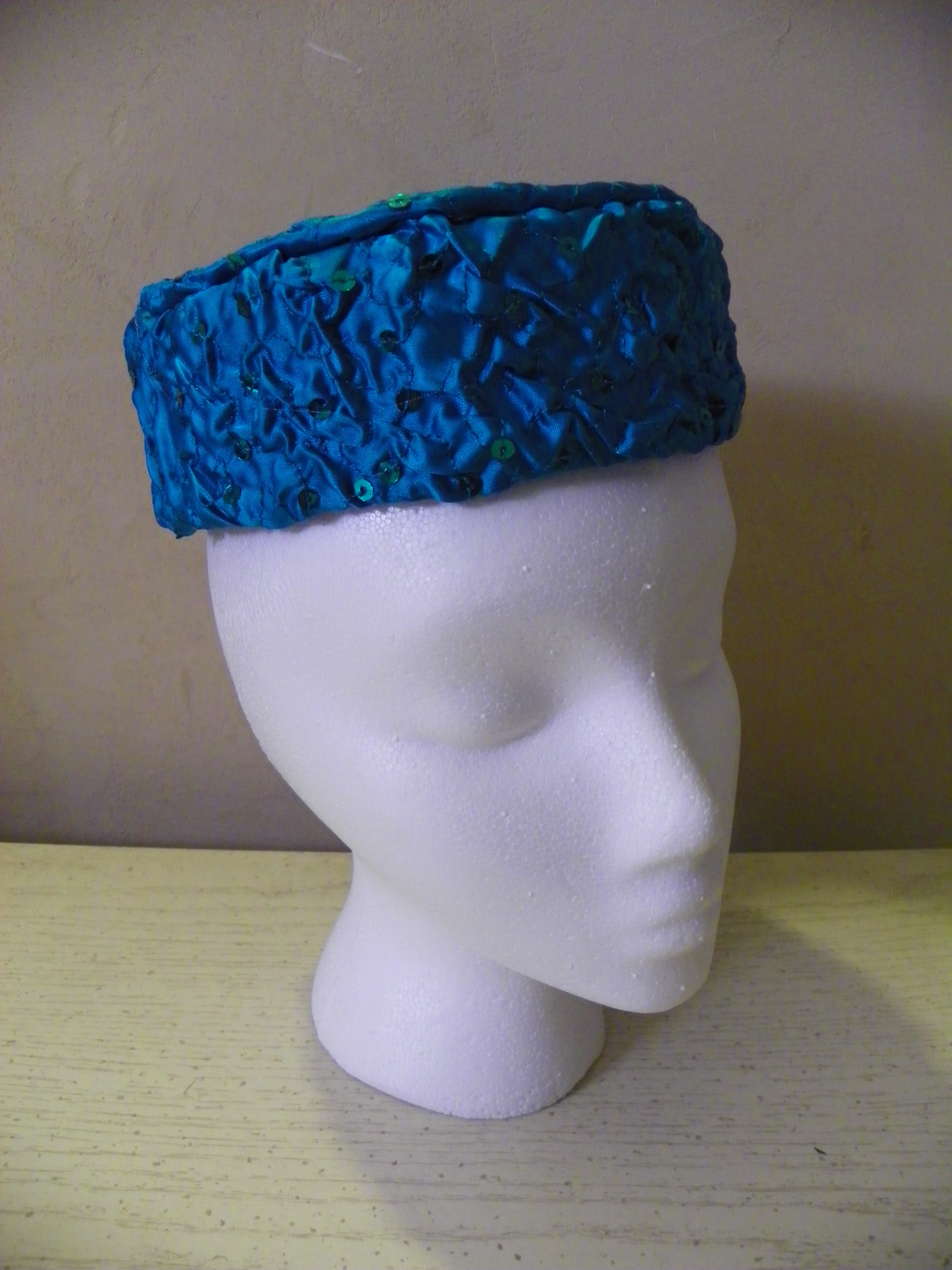 turquoise hat 002.jpg