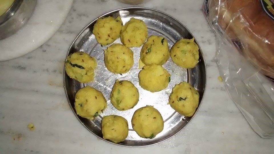 vada pav4.jpg