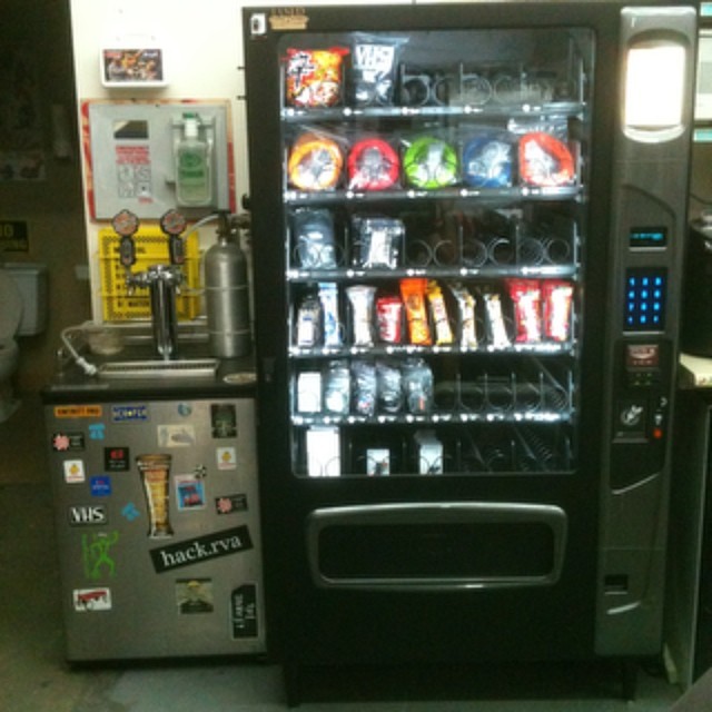 vending machine.jpg