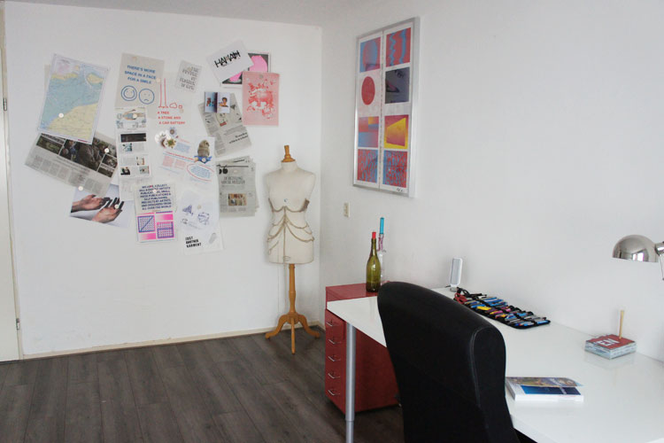wall04.jpg