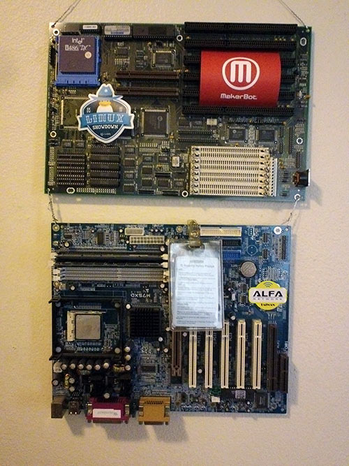 wallmobo_500.jpg