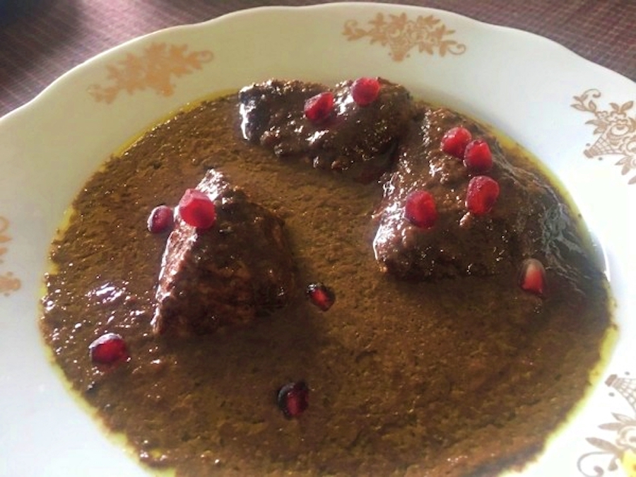 walnut_and_pomegranate_chicken_stew_fesenjoon_14_l6.jpg