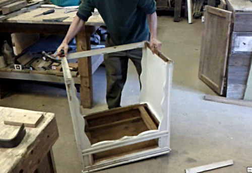 white desk2.png