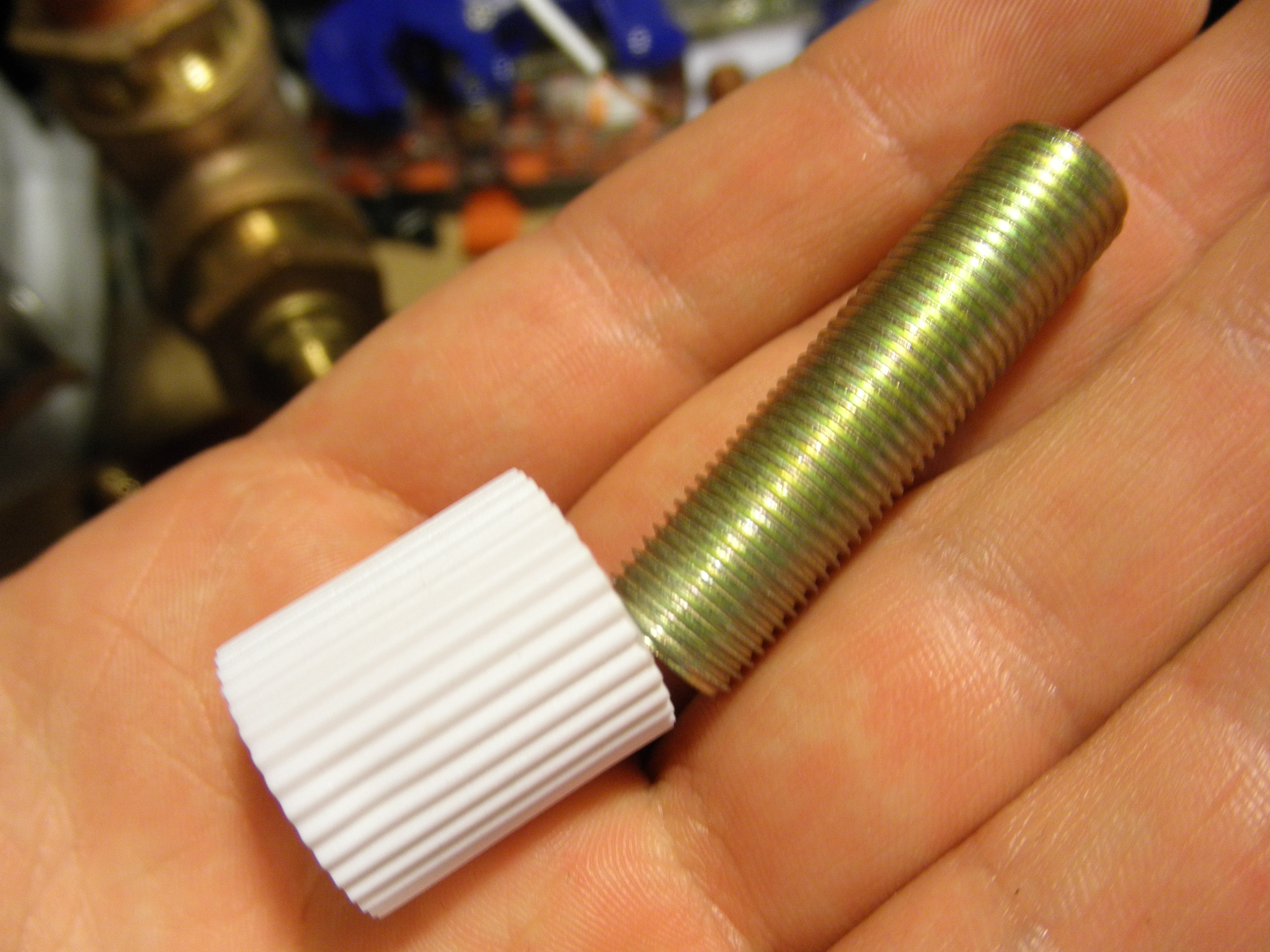 white thing and threaded rod.JPG