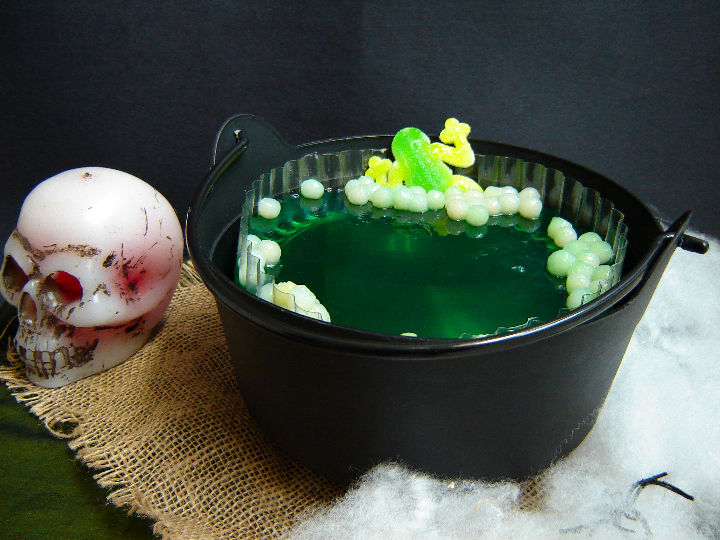 witches brew jello.JPG