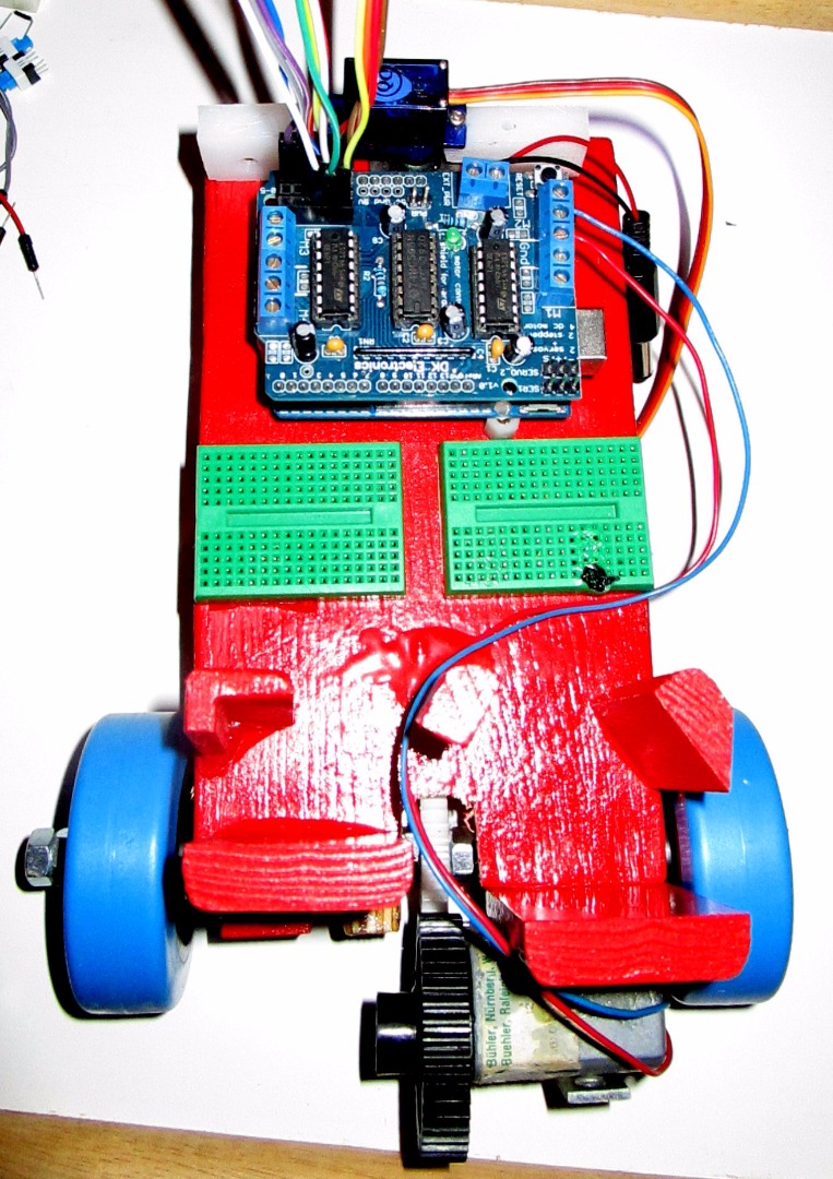 with motor shield.jpg