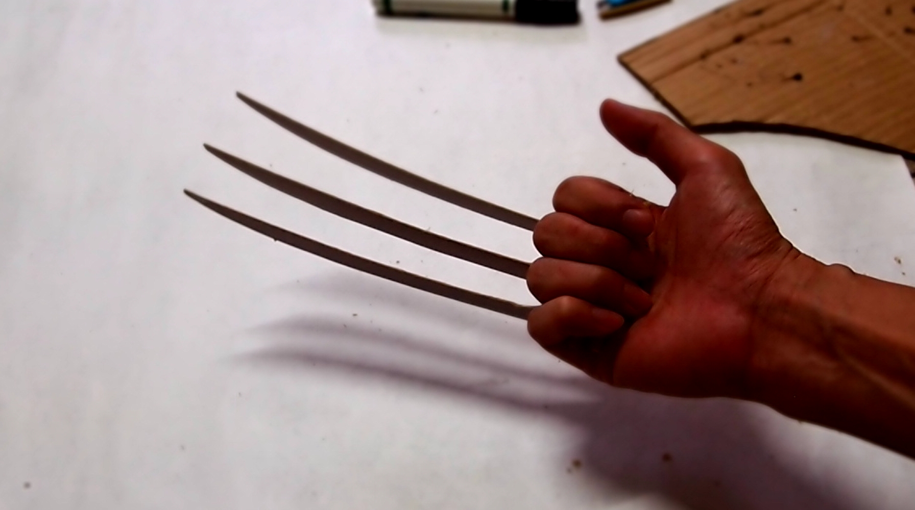 wolverine_claws (2).jpg