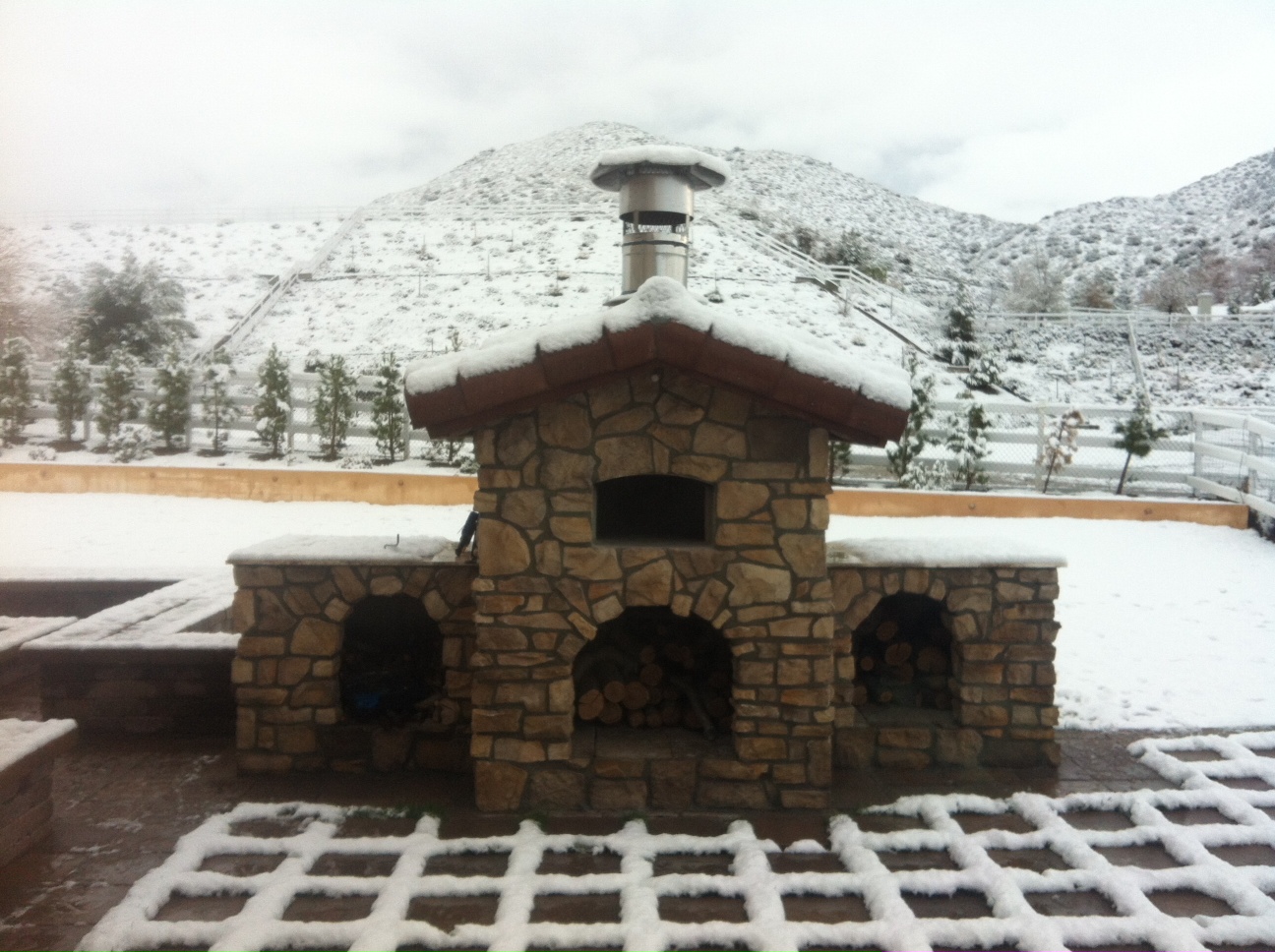 wood-fired-oven.JPG